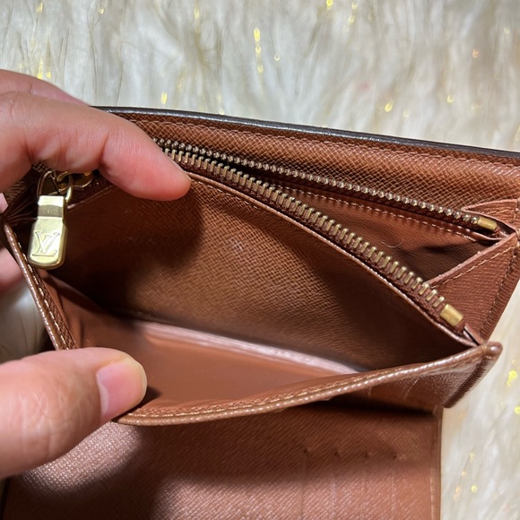 Portefeiulle Alexandra Trifold Wallet monogram - Picture 10 of 15